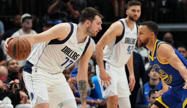 1653570841706058053.jpg 百家乐官网-季后赛频现一边倒三分时代制造!精彩留在总决赛?