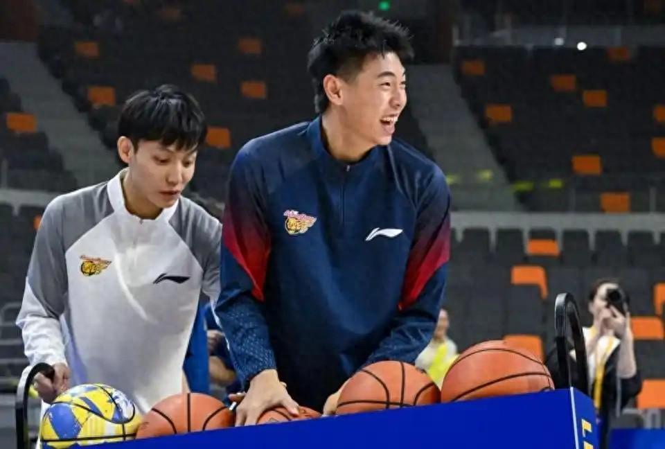 百家乐官网-徐杰迎最强队友，崔永熙回应伤病恢复进度，决战新疆或复出冲首胜