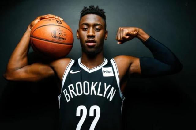 AG百家乐平台-父亲去世母亲重病！倔强的勒韦尔：直面磨难不妥协